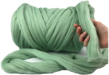 Giant Wool Yarn Chunky Arm Knitting Super Soft Wool Yarn Bulky Wool Roving